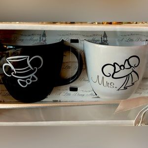 Disney Parks  Mr & Mrs Mugs